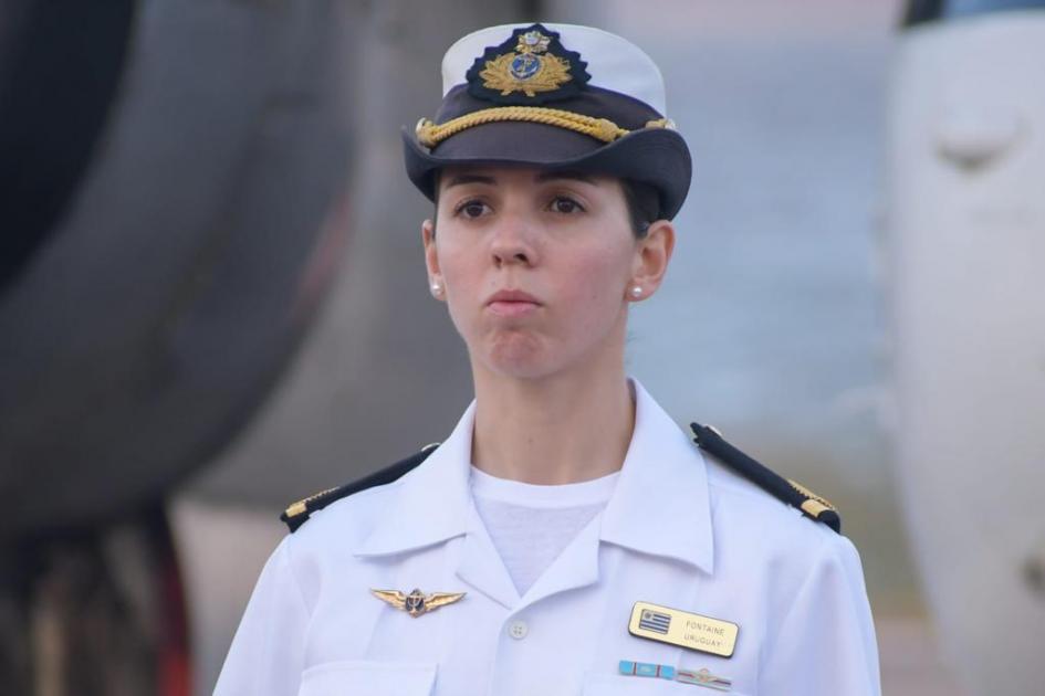 Se recibió la primera mujer piloto en la historia de la Aviación Naval